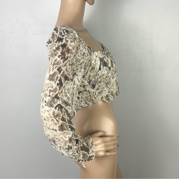 NEW NICHOLAS SILK SNAKE PRINT GATHERED CROP TOP - Picture 5 of 9